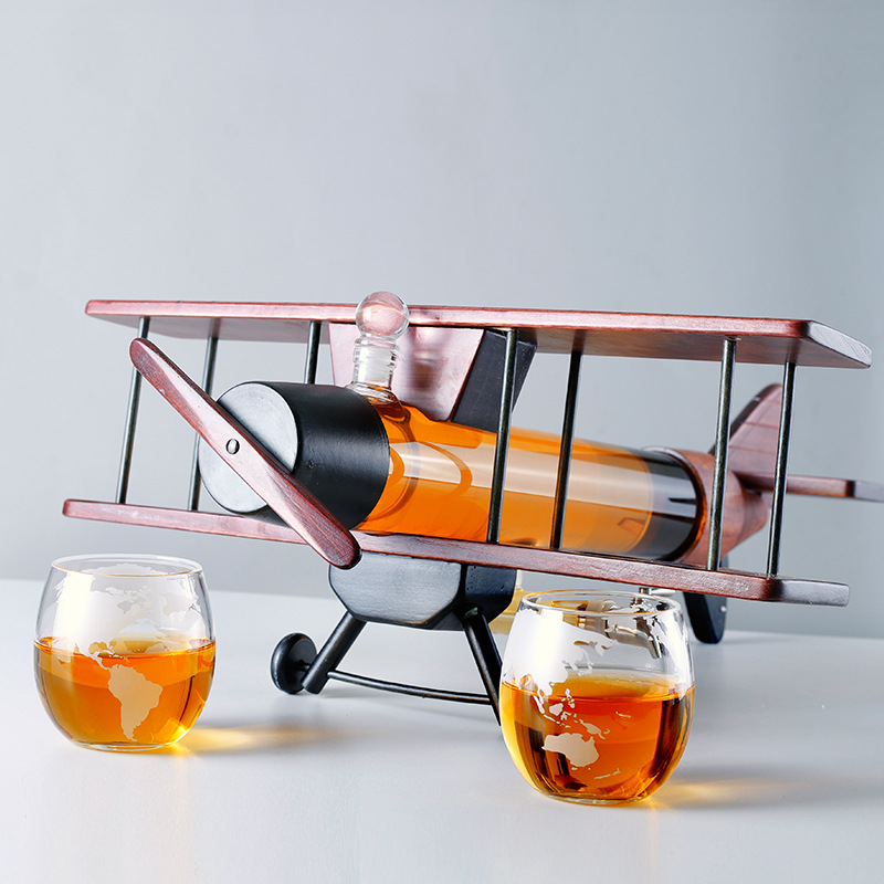 For L Godinger Whiskey Decanter Airplane Globe Set With 2 World Whisky Glasses 